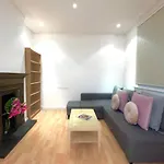 One Stop Oxford Street Family House