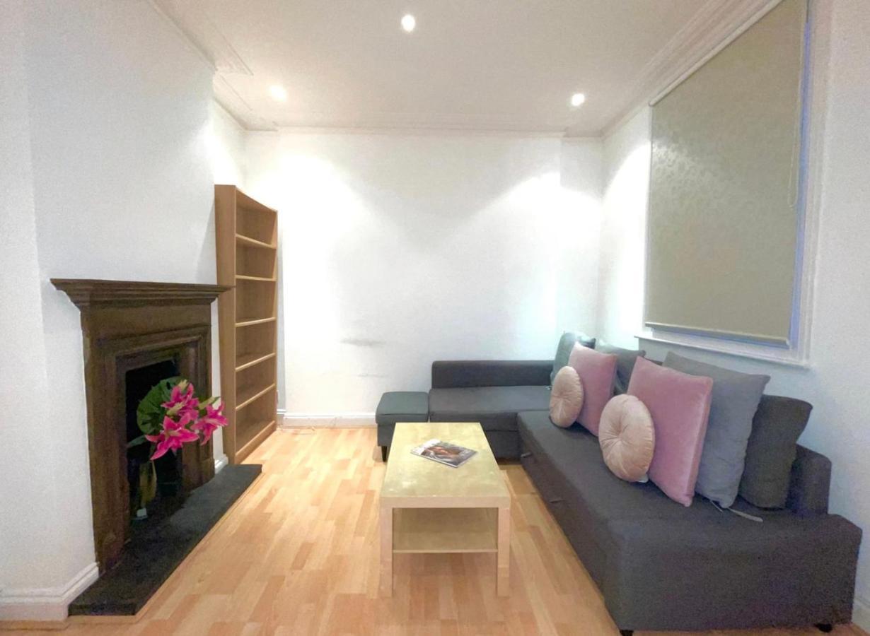 One Stop Oxford Street Family House Holiday home *