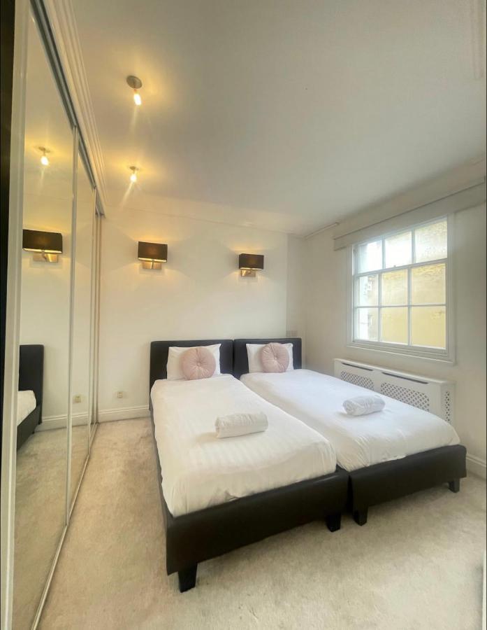 One Stop Oxford Street Family House Holiday home London